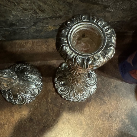 WM A Rogers Silver Candlestick holders adorned RARE Circular 10” high - Picture 4 of 7